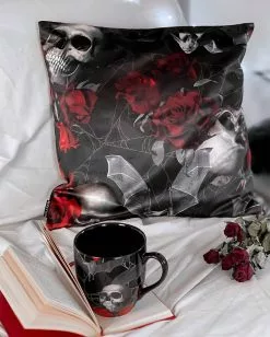 Haunted Garden Kissen Hülle KILLSTAR -Classic Horror Speichern killstar haunted garden kissen huelle gothic wohndeko gothic dekoration killstar deko gothic accessoires und geschenkartikel killstar haunted garden pillow case 52915